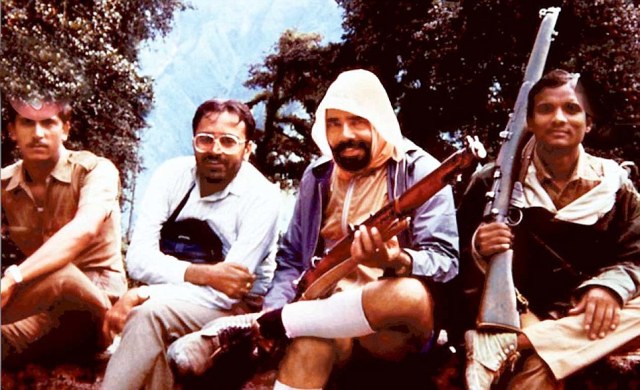 A much younger pix of Narendra Modi keep rifle 14Pubsep2013